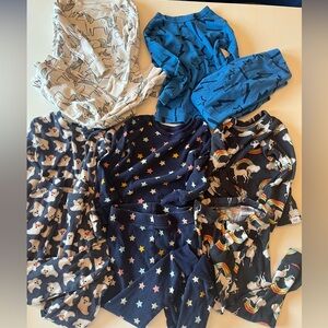 2T cotton pajamas. Old navy and gap. GUC